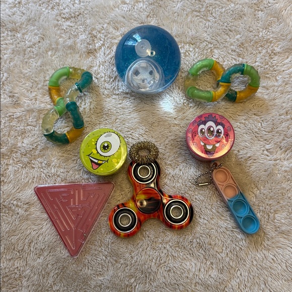 Fidgets - Picture 2 of 2